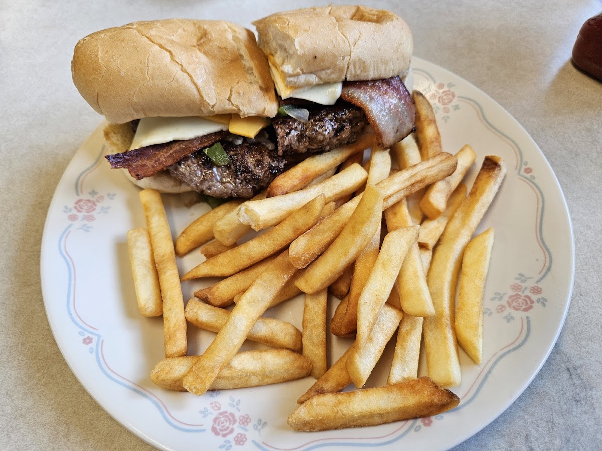 Hutch's Cafe Photo 6