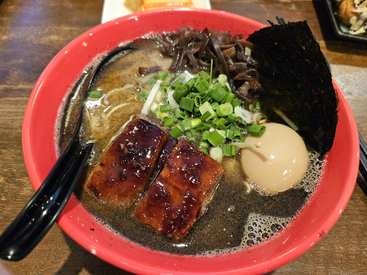 Menya Shishido B.Land Photo 3