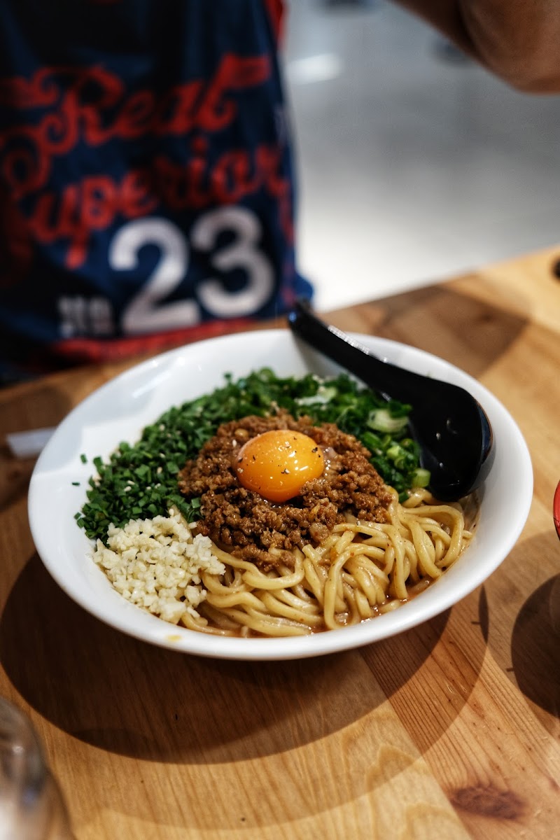 Menya Shishido B.Land Photo 6