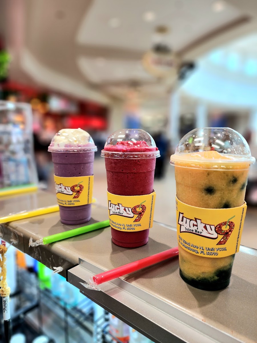 Lucky 9 Juice Bar Photo 3