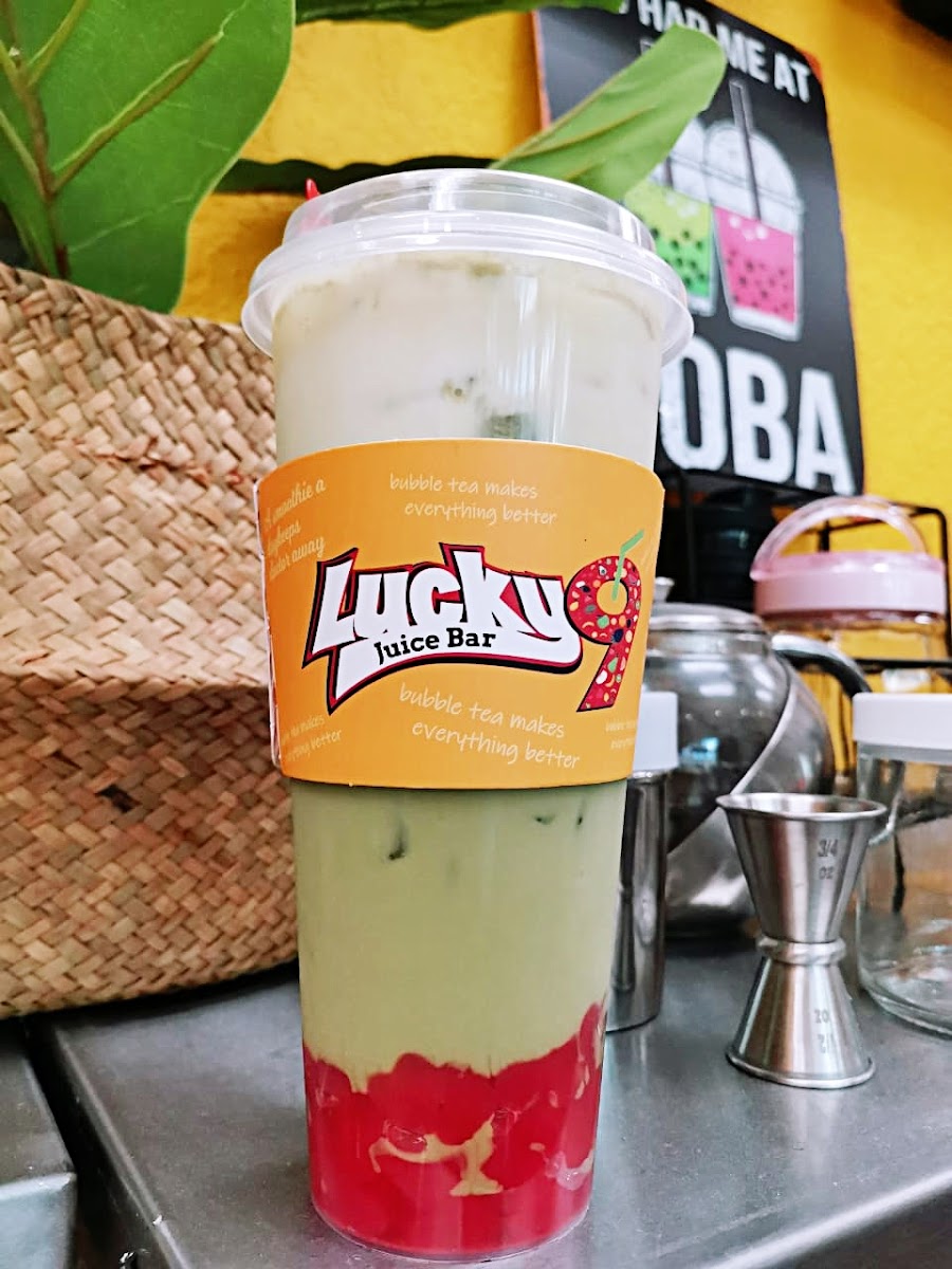 Lucky 9 Juice Bar Photo 8