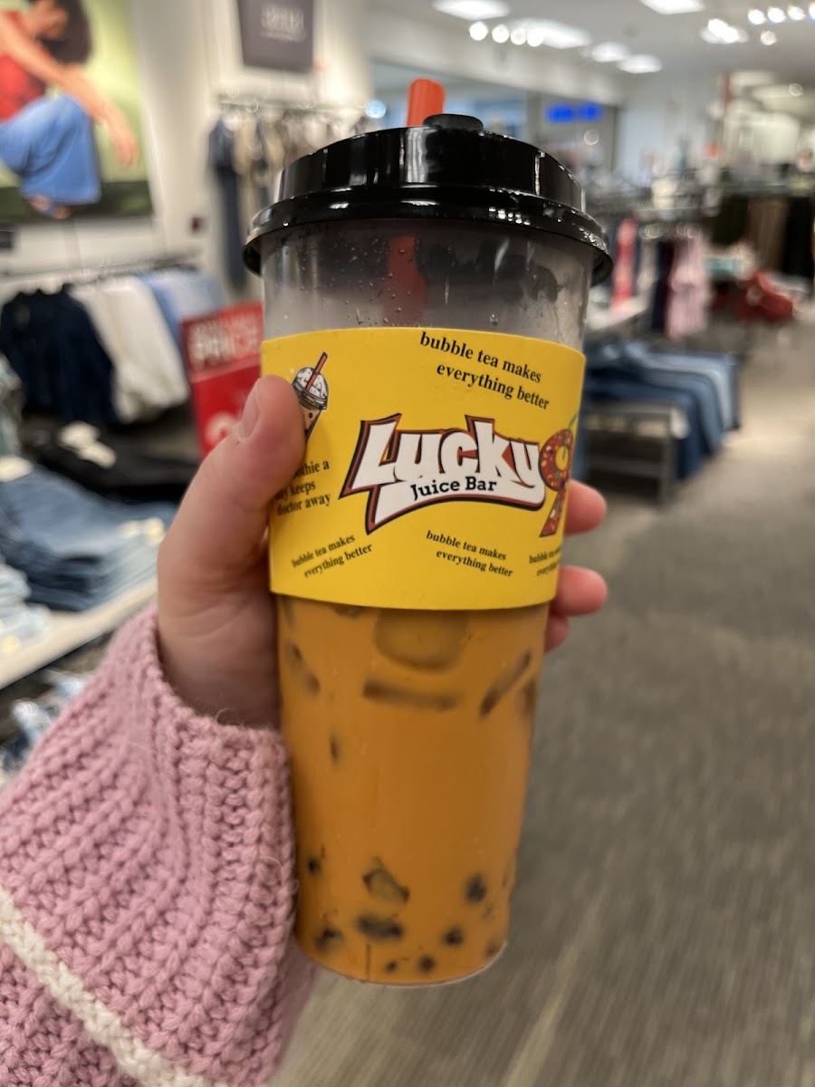 Lucky 9 Juice Bar Photo 9