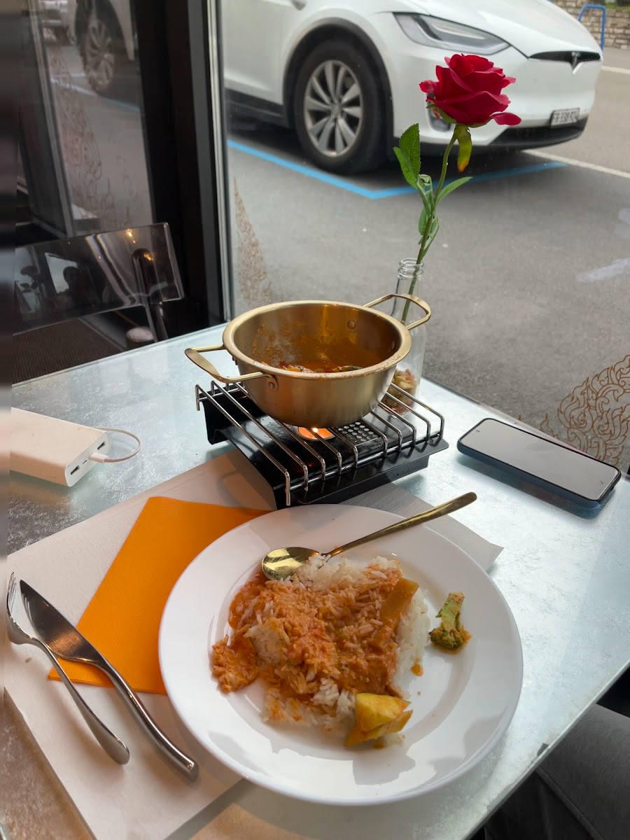 Mey's Thai Restaurant Photo 2