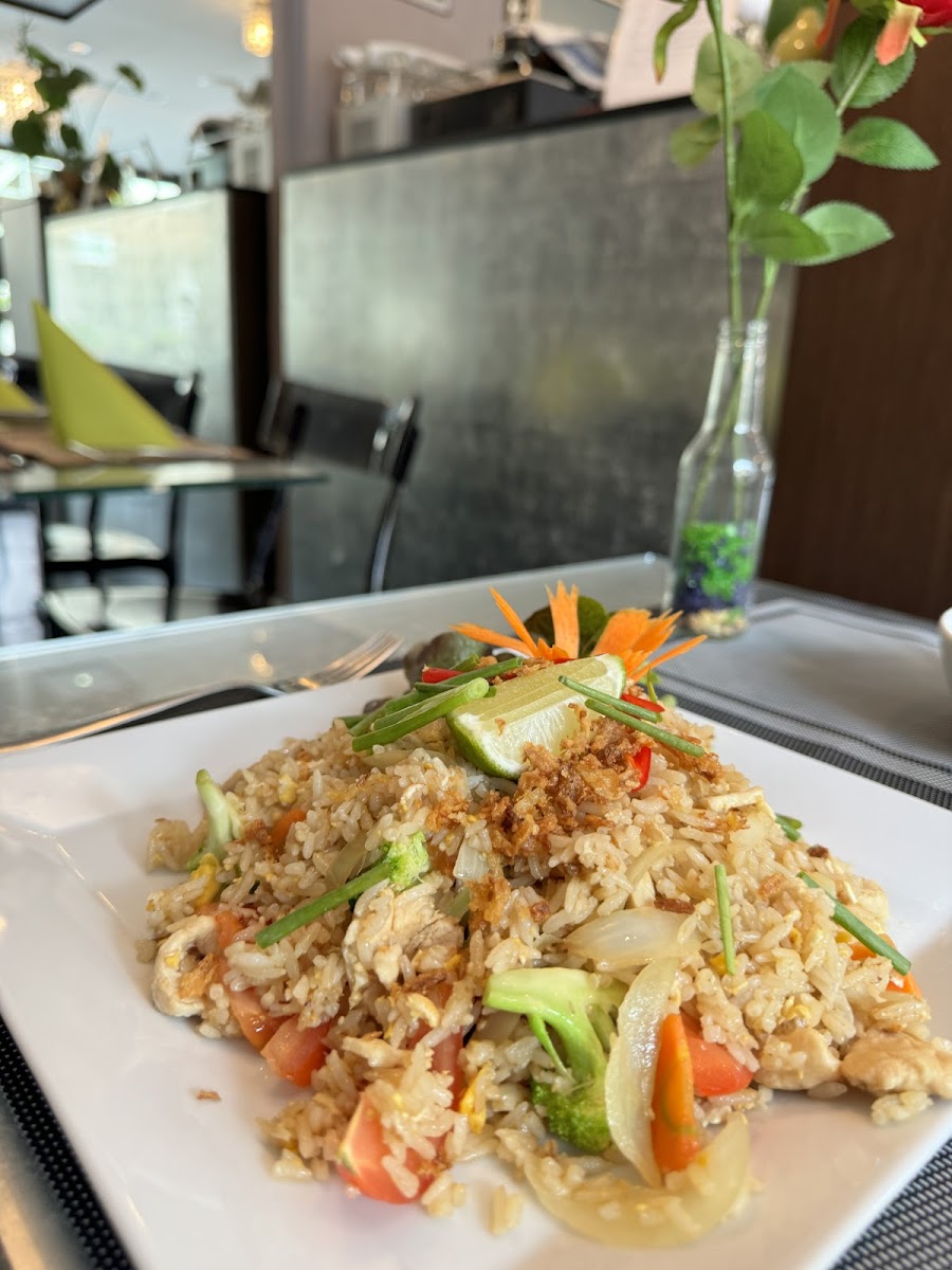 Mey's Thai Restaurant Photo 9