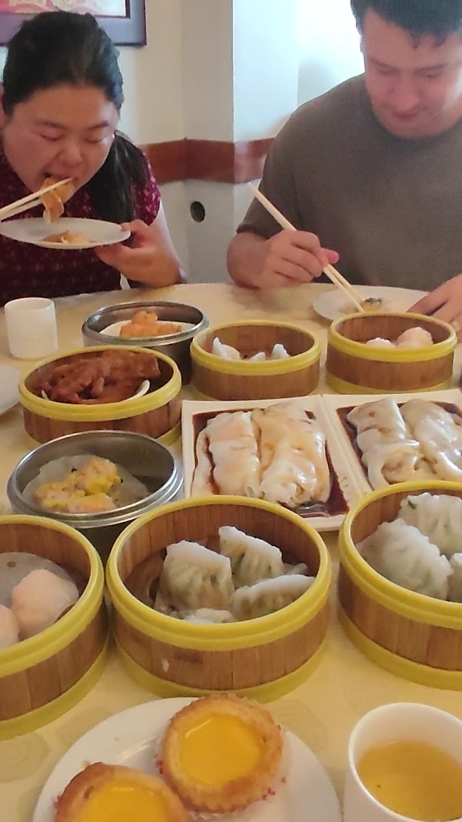 Lucky Star Restaurant Photo 2