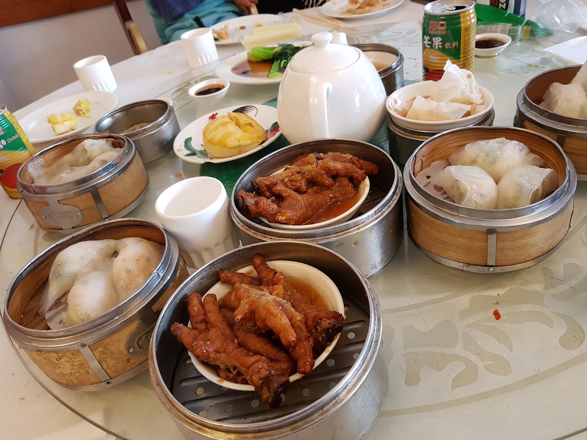 Lucky Star Restaurant Photo 5