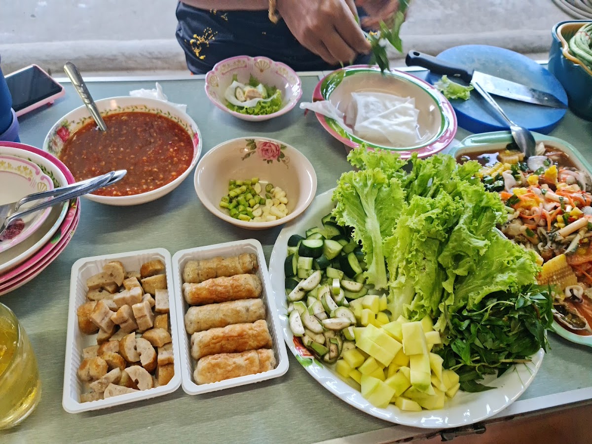 แหนมเนืองใกล้ฉัน - แดงแหนมเนือง by sudrak Photo 3