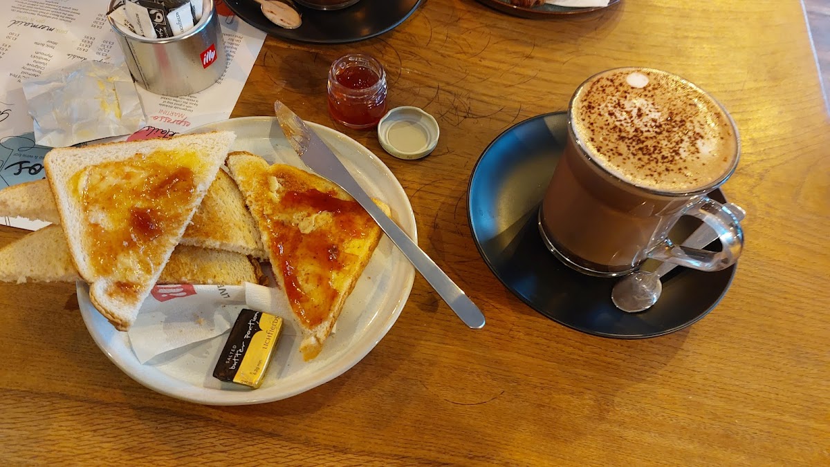 Gio's Espresso Bar and Wine Bar Photo 5