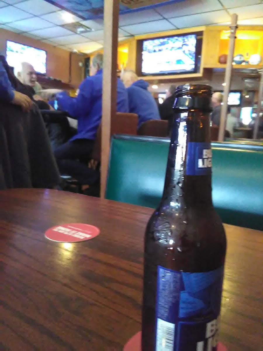 Backstretch Sports Bar & Grill Photo 8