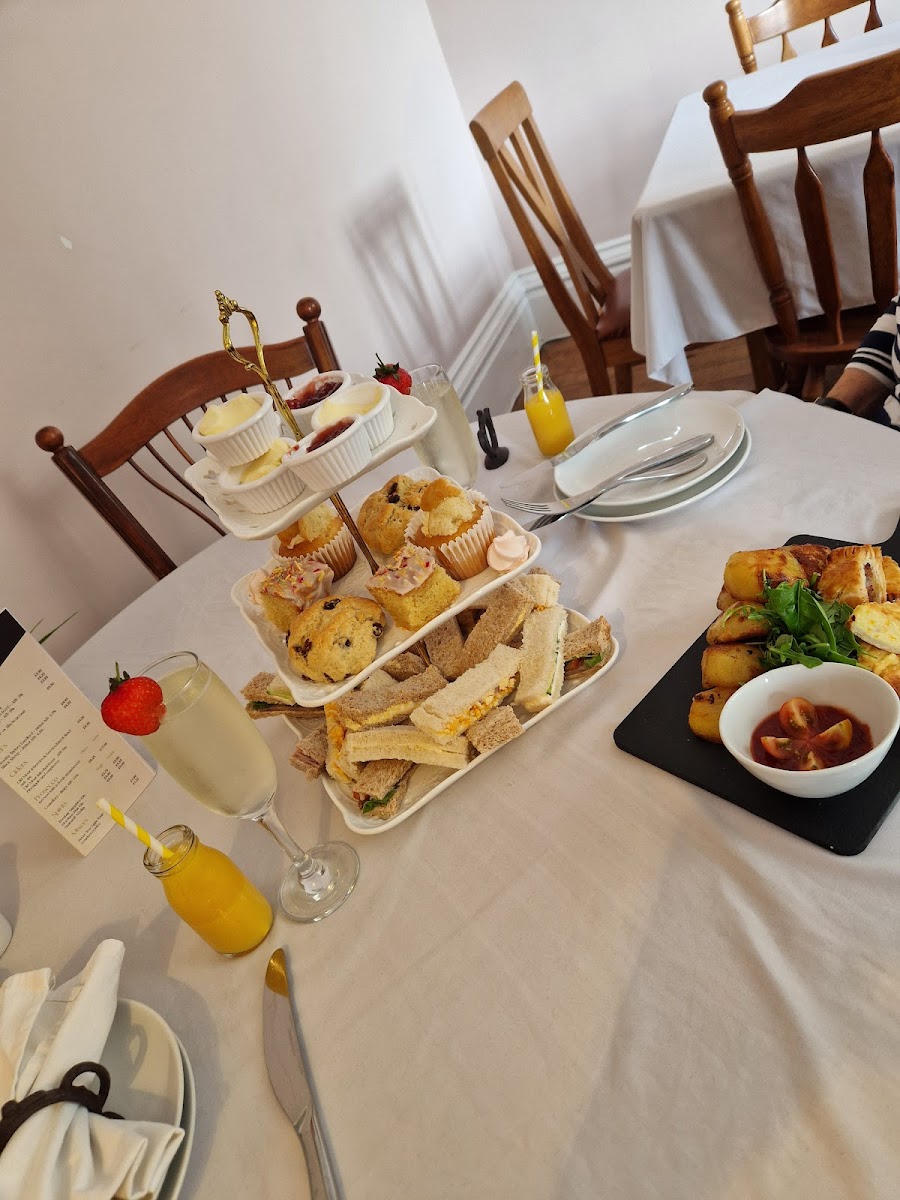 The Whistling Kettle Tea Room & Bistro Photo 7