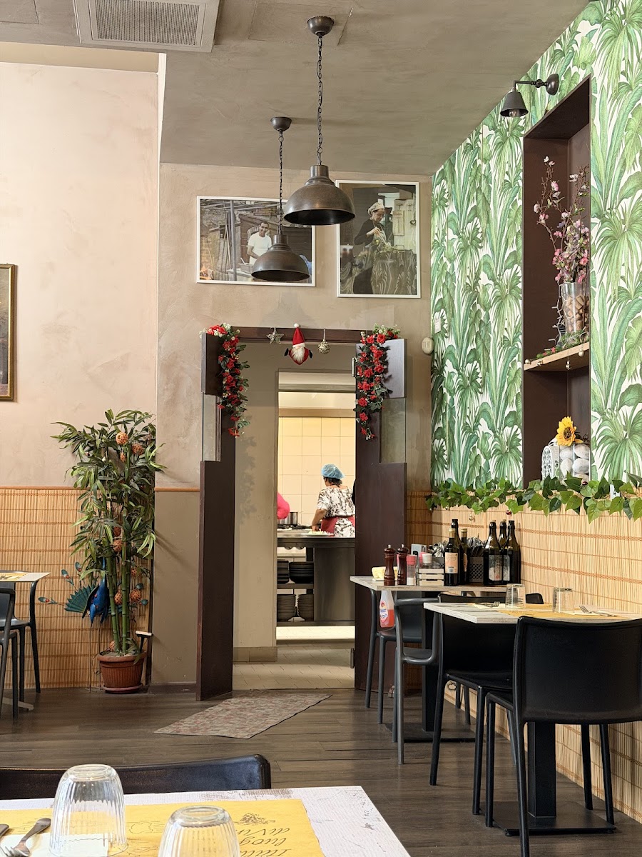 Nirvana Veg Restaurant Firenze Photo 3