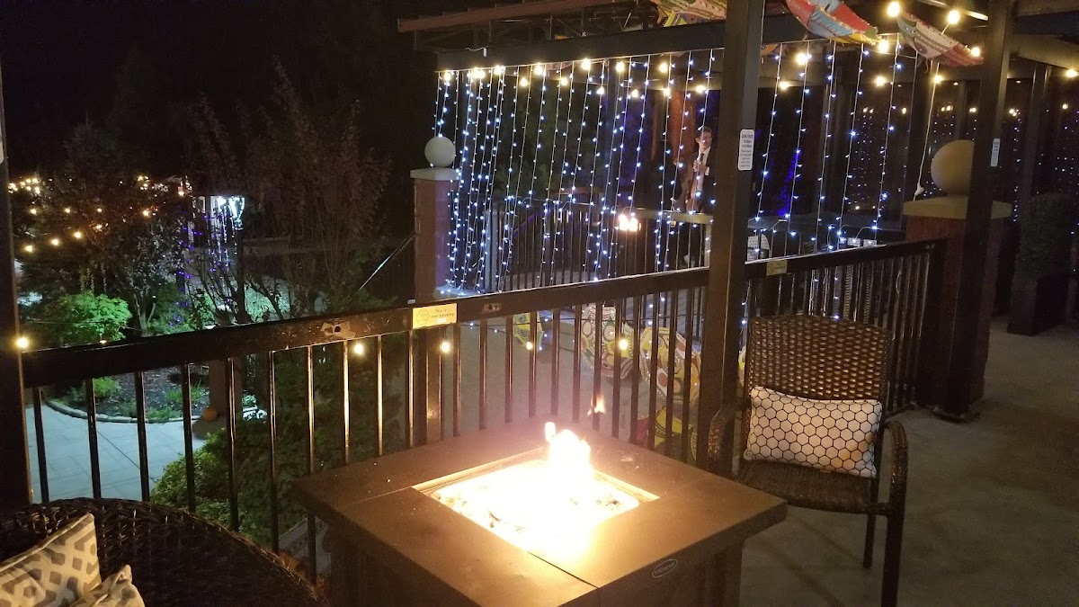 Bonfire Bar & Grill