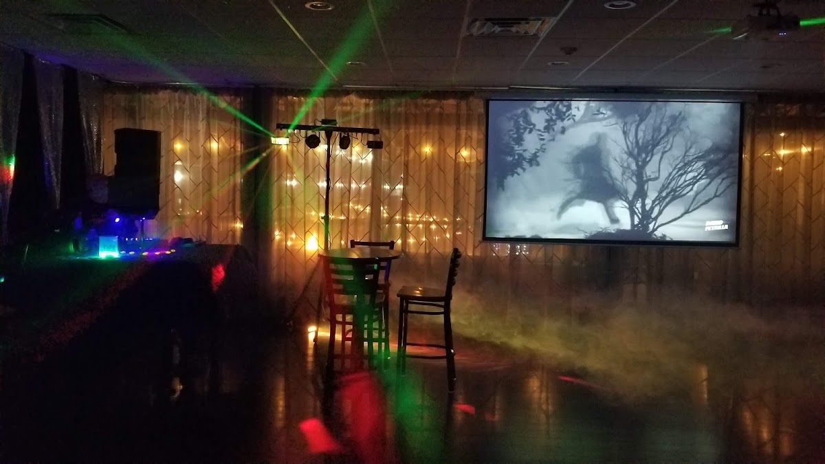 Bonfire Bar & Grill Photo 4