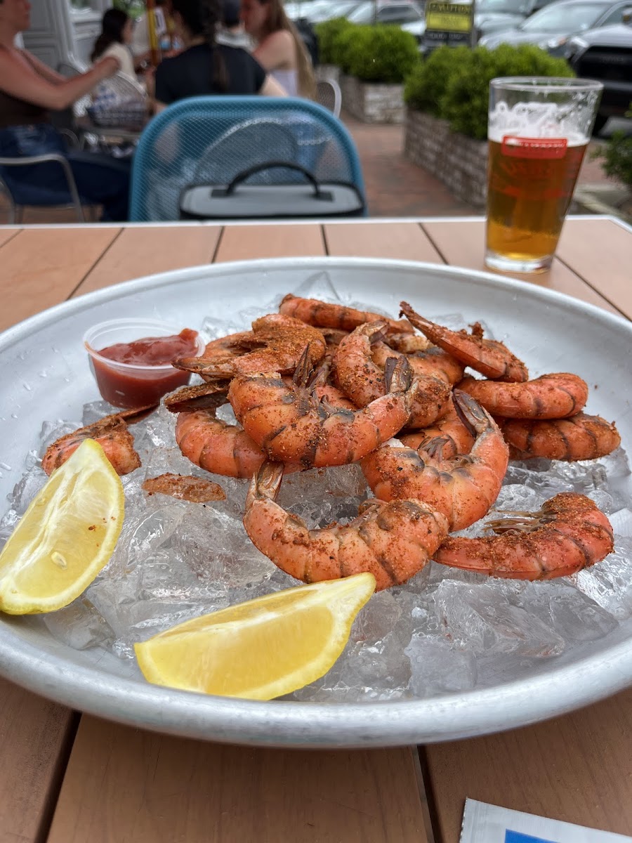 Triton Craft Beer and Oyster Bar Photo 3