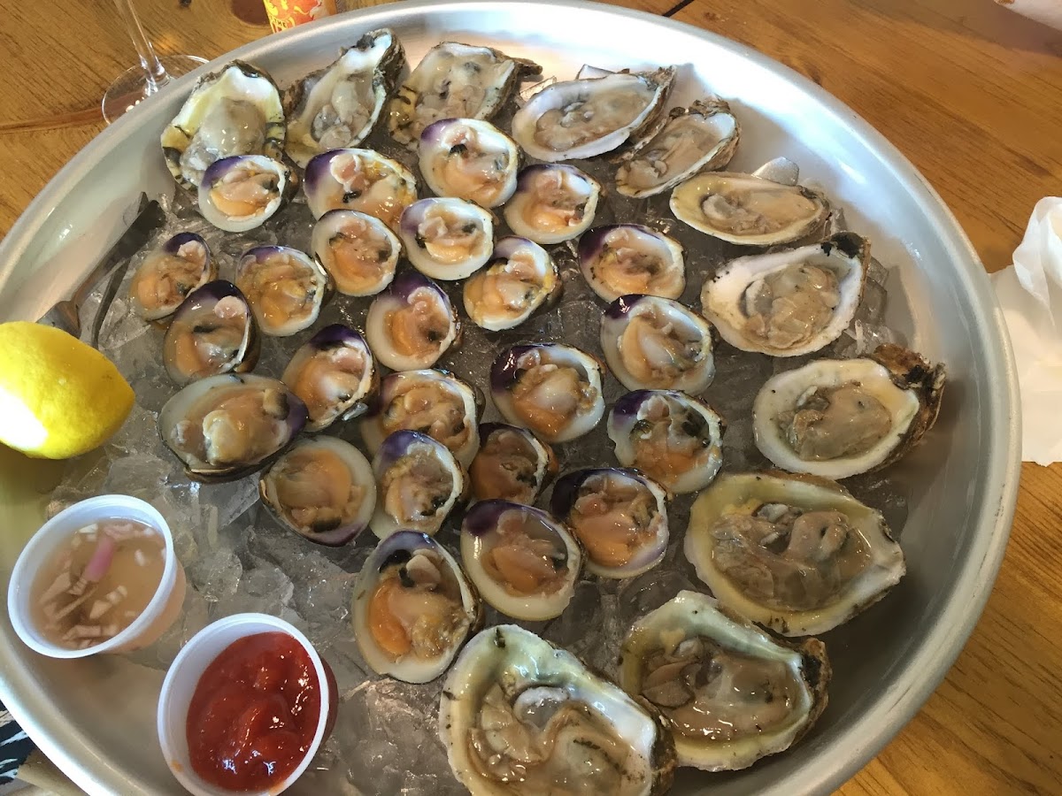 Triton Craft Beer and Oyster Bar Photo 5