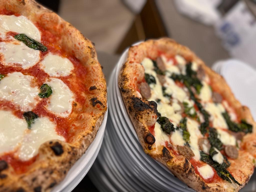 Pizzeria Scugnizzi di Claudio Palummella Photo 5