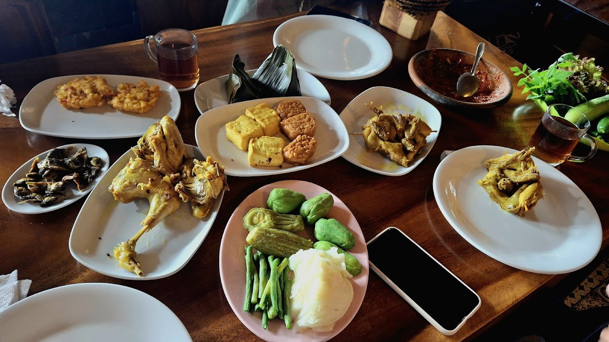 Rumah Makan Ibu Haji Ciganea (IHC) Photo 4