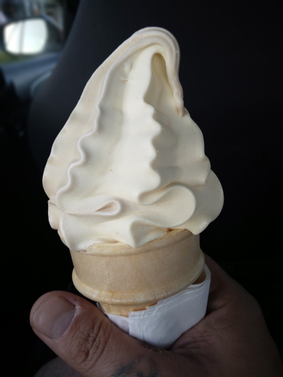 Devyns Creemee Stand Photo 6