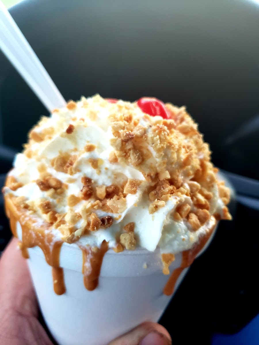 Devyns Creemee Stand Photo 8