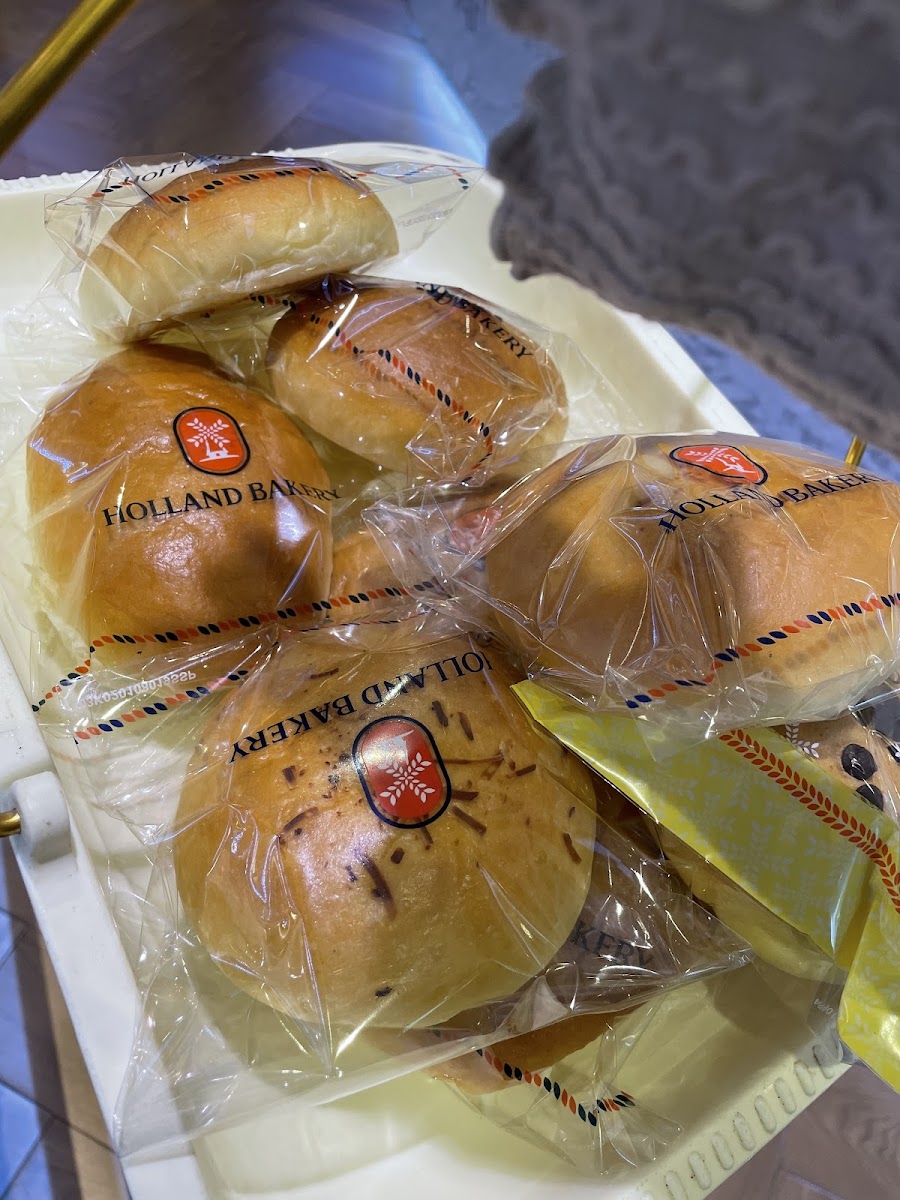 Holland Bakery Sudirman Photo 4