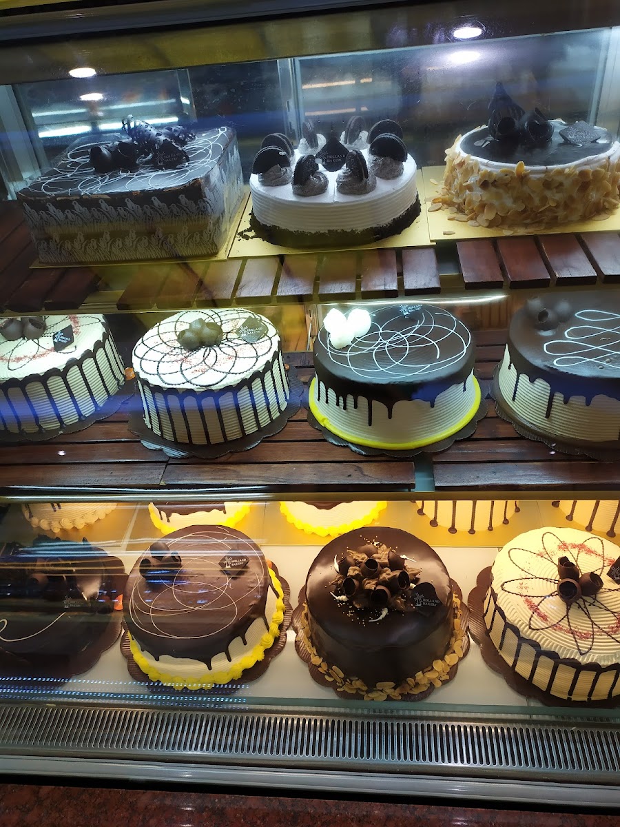 Holland Bakery Sudirman Photo 6