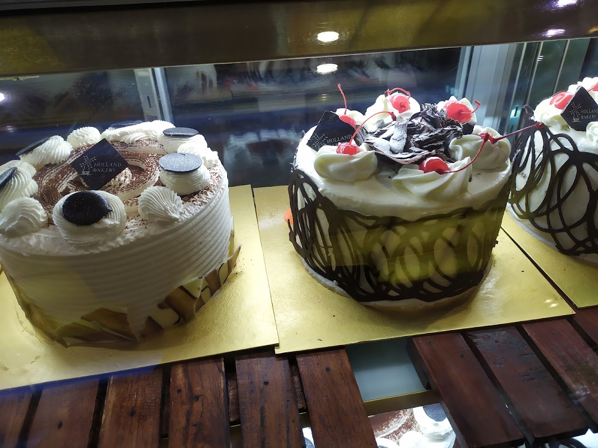 Holland Bakery Sudirman Photo 8