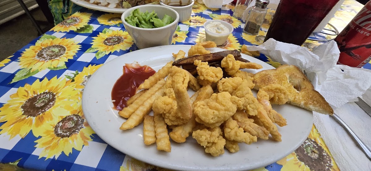 Connies Restaurant Photo 5
