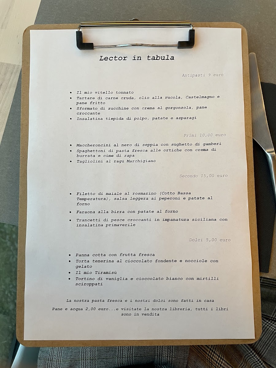 Lector in Tabula Photo Menu 1