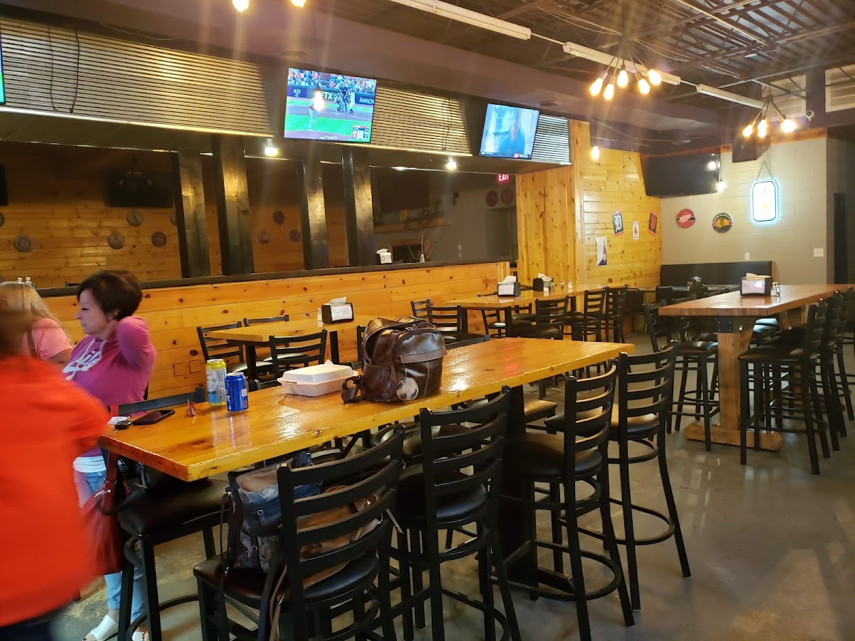 The Yard Bar & Grill Photo 3