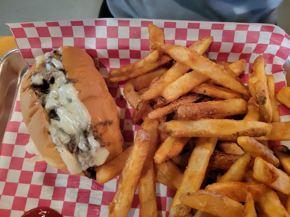 The Yard Bar & Grill Photo 8