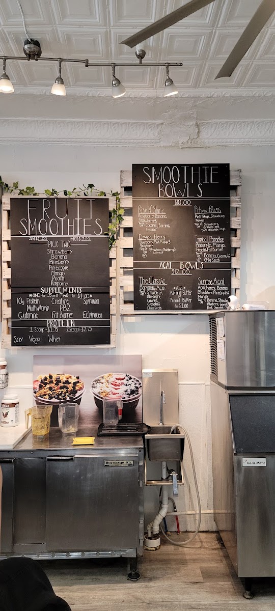 Refresh Cafe & Smoothie Bar Photo Menu 4