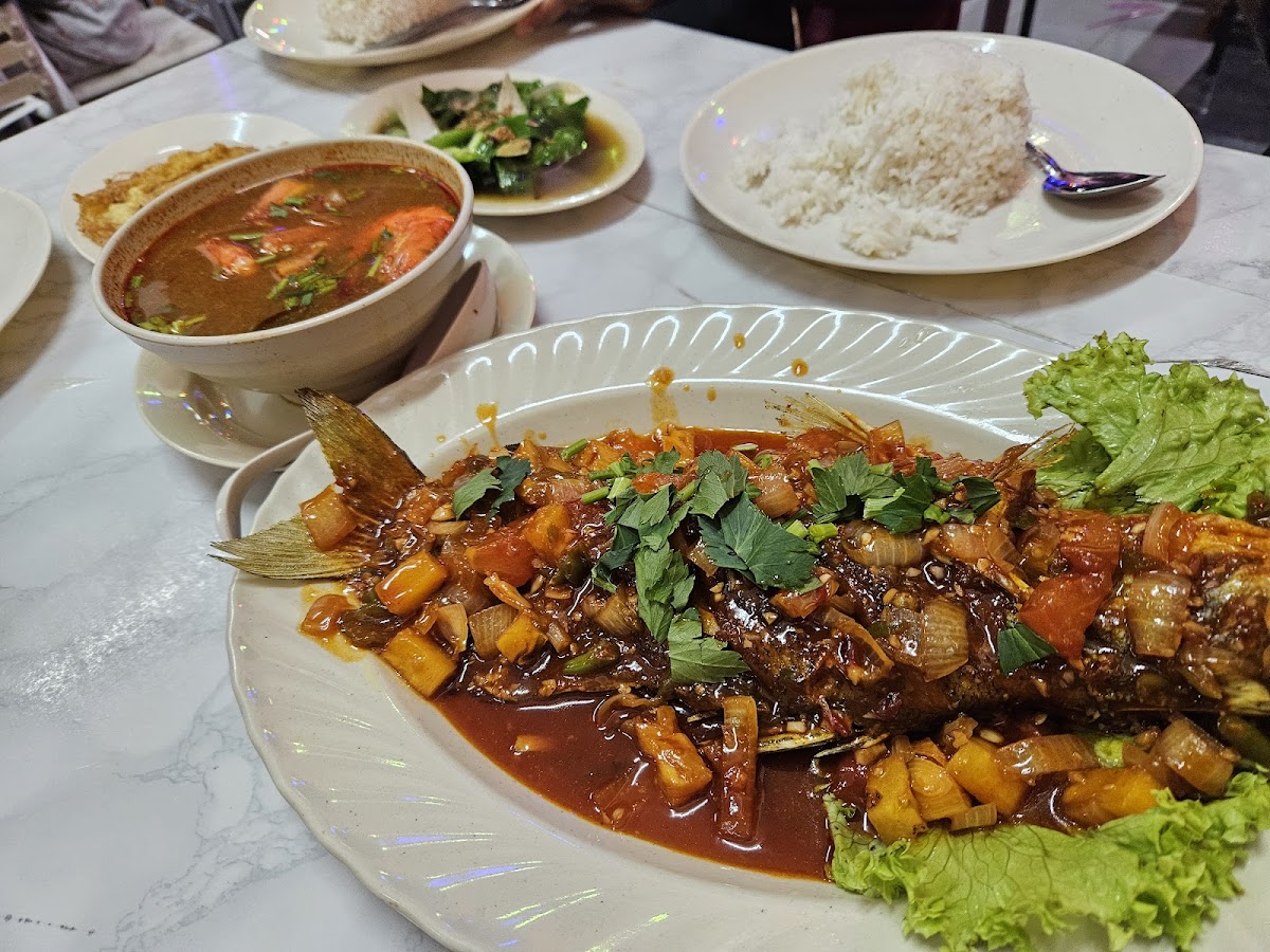 Elina Tomyam Photo 5