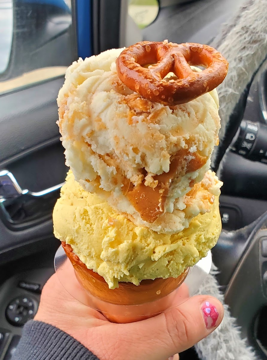 Bill Mack's Ice Cream Photo 8