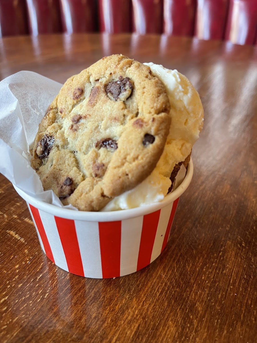 Capitol Theatre Coffee & Ice Cream Parlor Photo 3