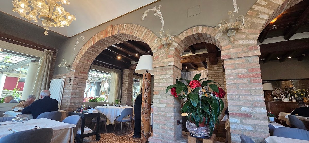 TRATTORIA PIZZERIA LA VOLPE Photo 3