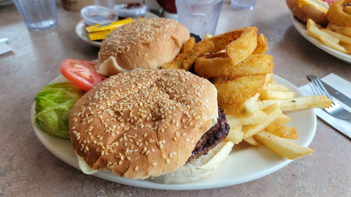 Empire Diner Photo 4