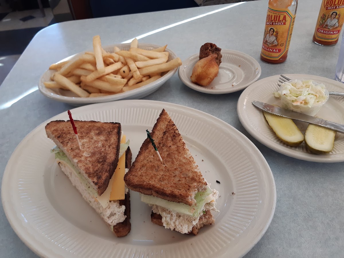Empire Diner Photo 7
