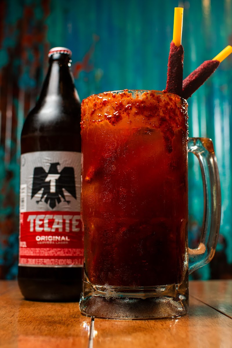 La Cheverita Fish & Chelas | Mariscos | Micheladas | Karaoke | DJ Photo 7