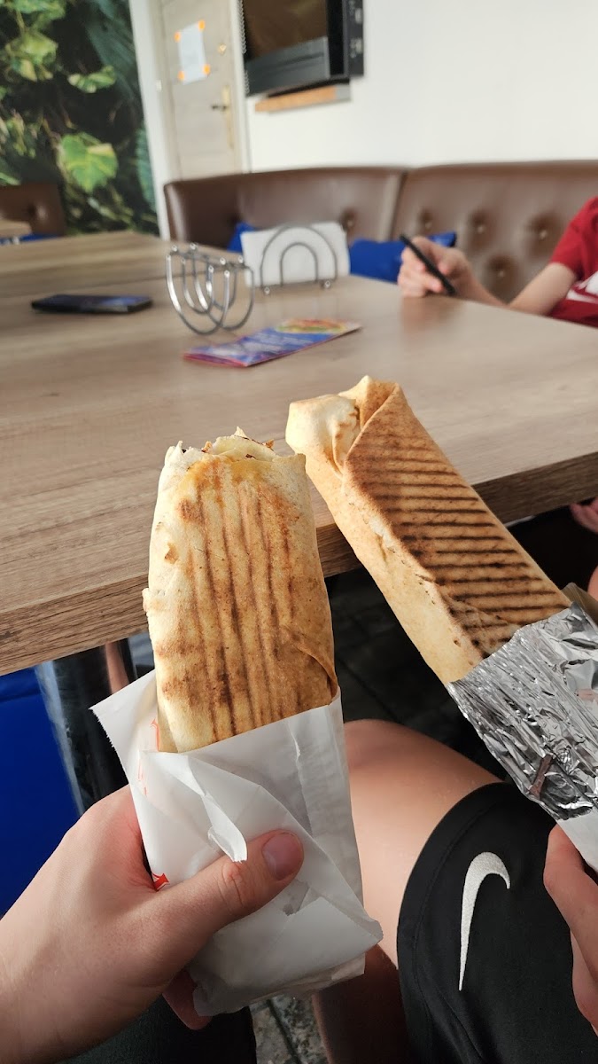 AJSU KEBAB Najlepszy Kebab Photo 9