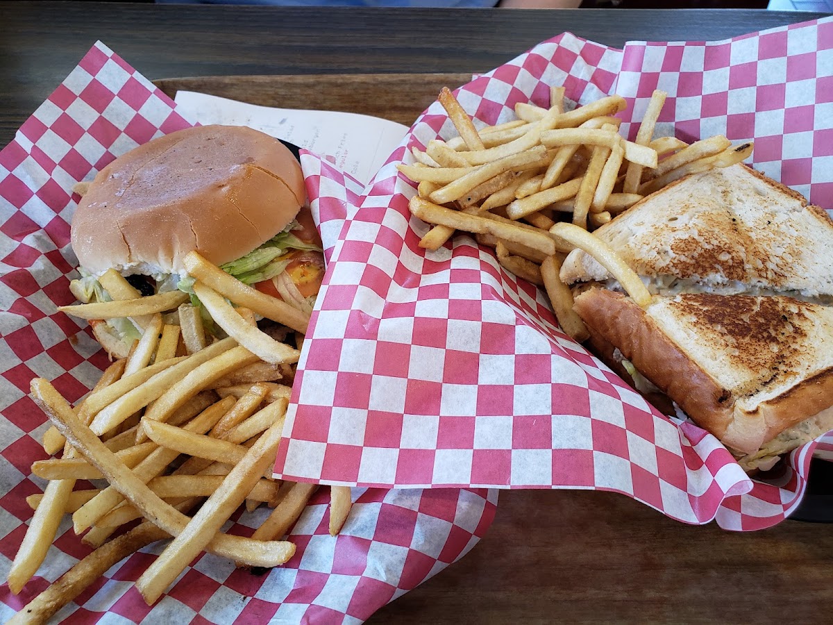 Gold Post Sandwich House Inc Photo 7
