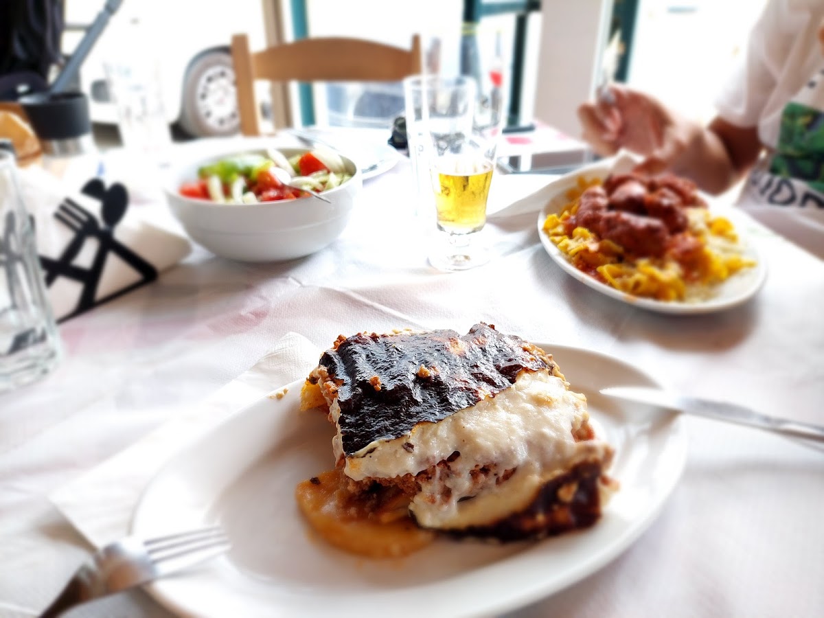 Costas Vassiliadis Tavern Photo 10