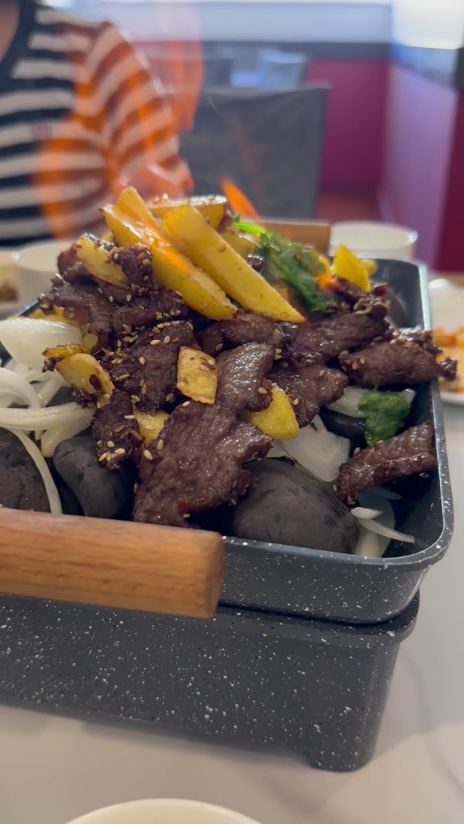 SPICE UP RESTAURANT 渝悦·木桶鱼 Photo 2