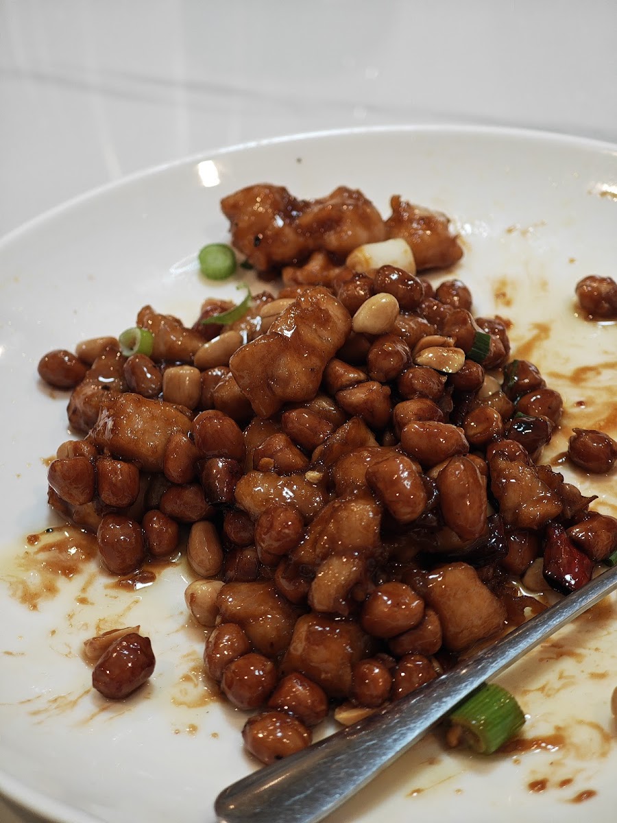 SPICE UP RESTAURANT 渝悦·木桶鱼 Photo 7