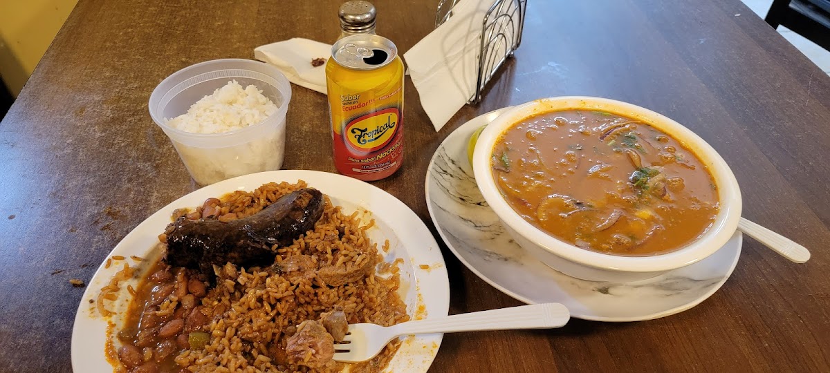 La Madrina Deli Restaurant Photo 2