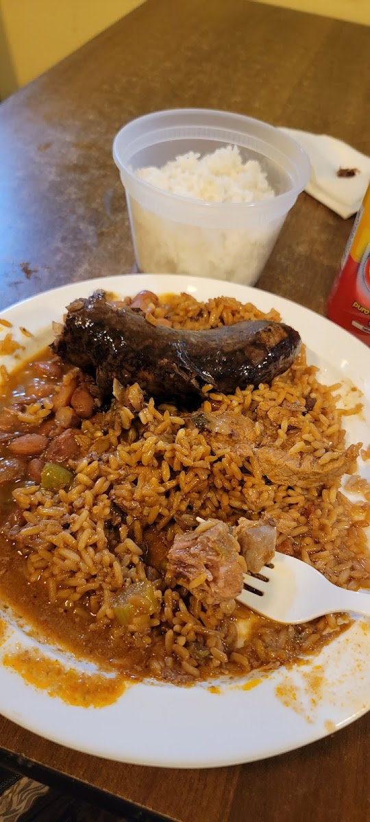 La Madrina Deli Restaurant Photo 9