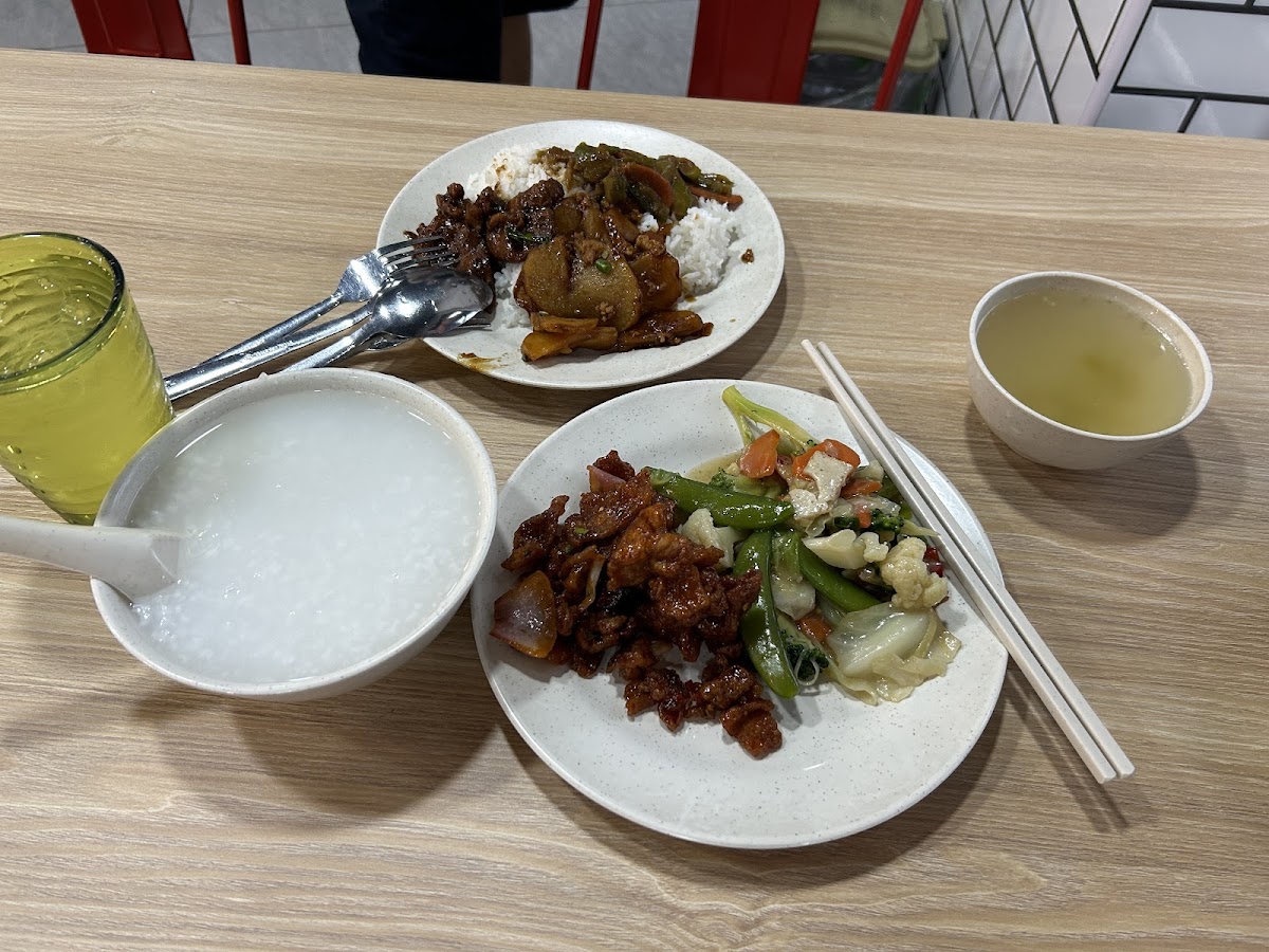 Restoran EP1 Mixed Rice 菜饭之家 Photo 5