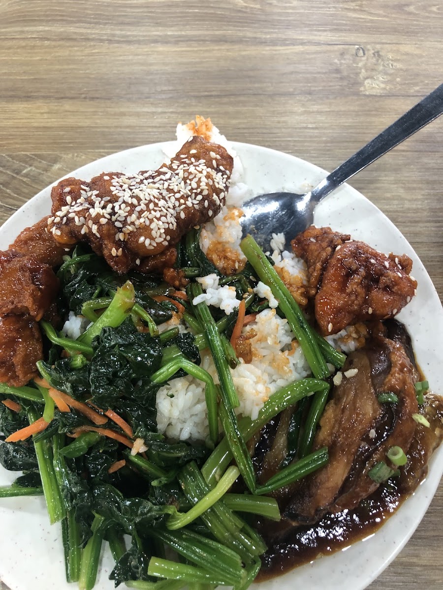Restoran EP1 Mixed Rice 菜饭之家 Photo 9