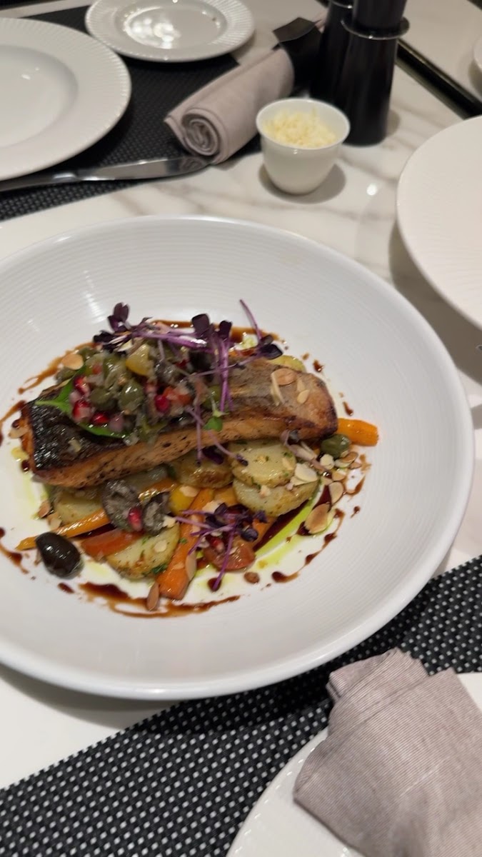 Le Bistro's Restaurant Photo 2