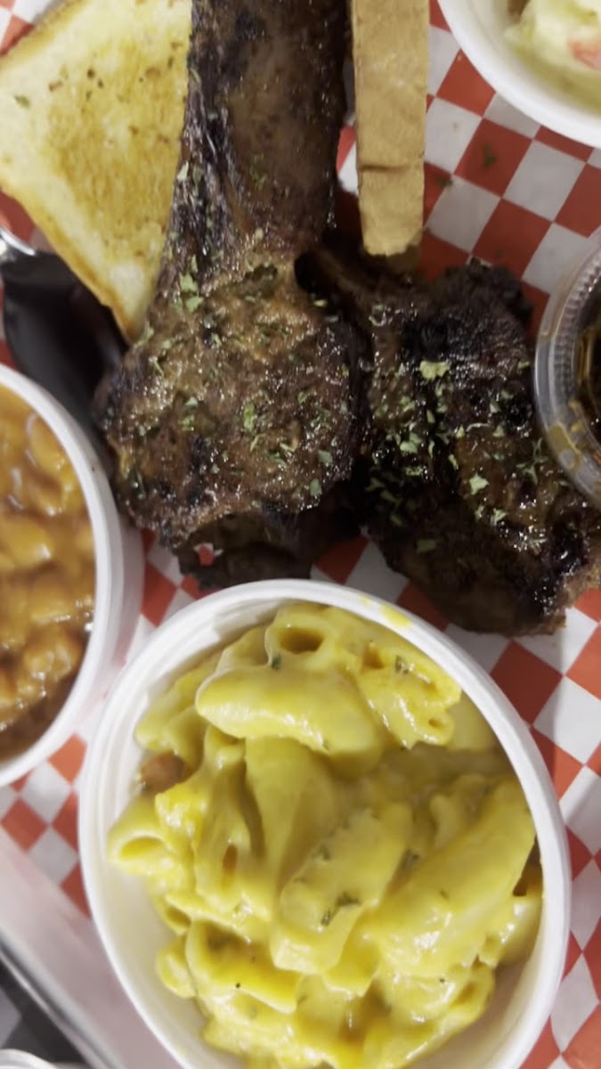 Smokin' & Rollin' BBQ Photo 2