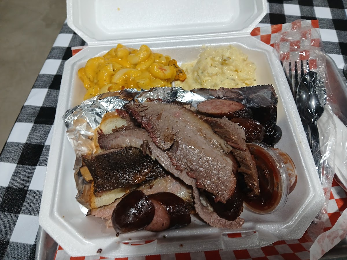 Smokin' & Rollin' BBQ Photo 4